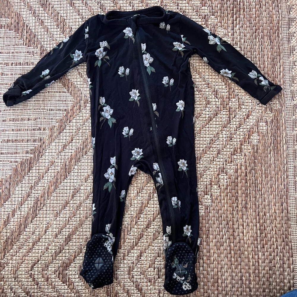 Kyte Baby zippered footie pajamas